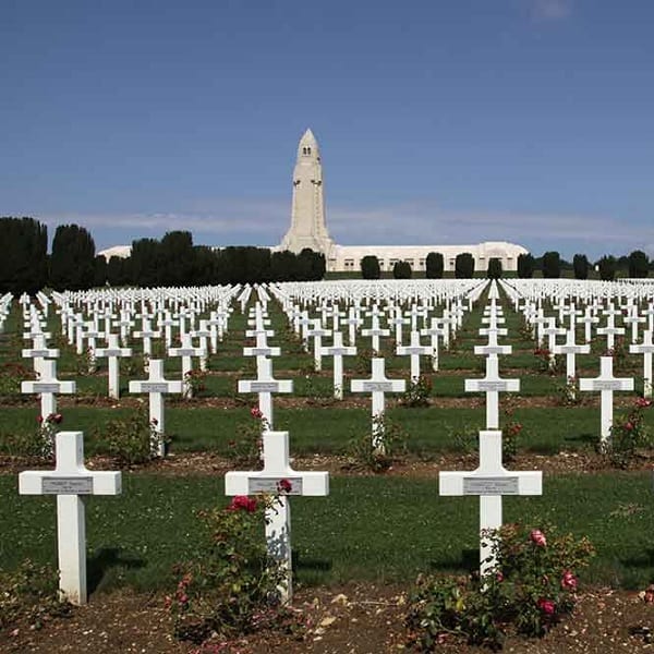 Ossuarium en begraafplaats in Verdun